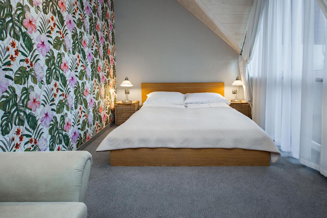 Hotel Zalesie Bochnia Eksteriør bilde